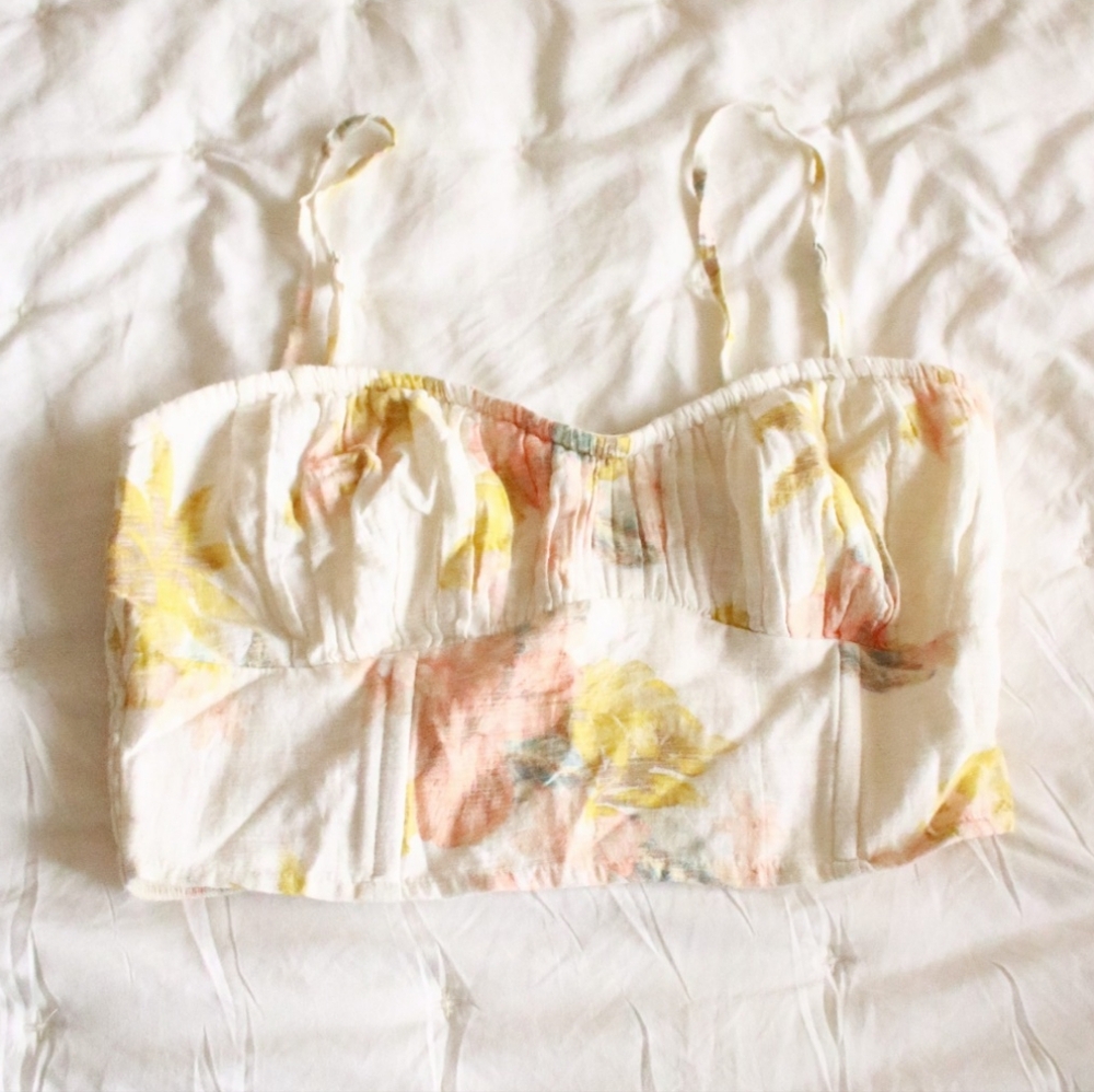 American Eagle Floral Cream Women's Top